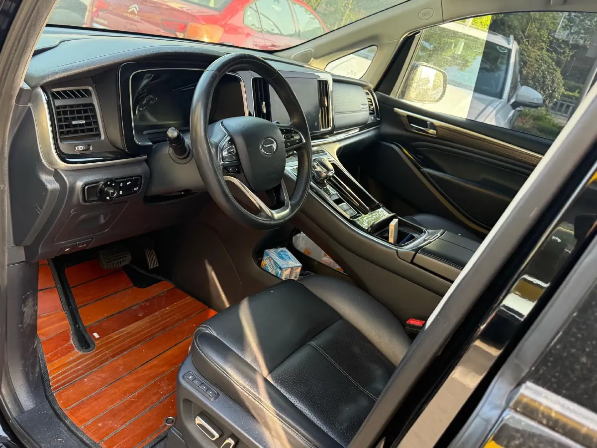 2021 GAC Trumpchi M8 2.0T 252HP L4 8AT,autocango,china used car exporter,china ev exporter,chinese used car exporter,chinese used ev exporter