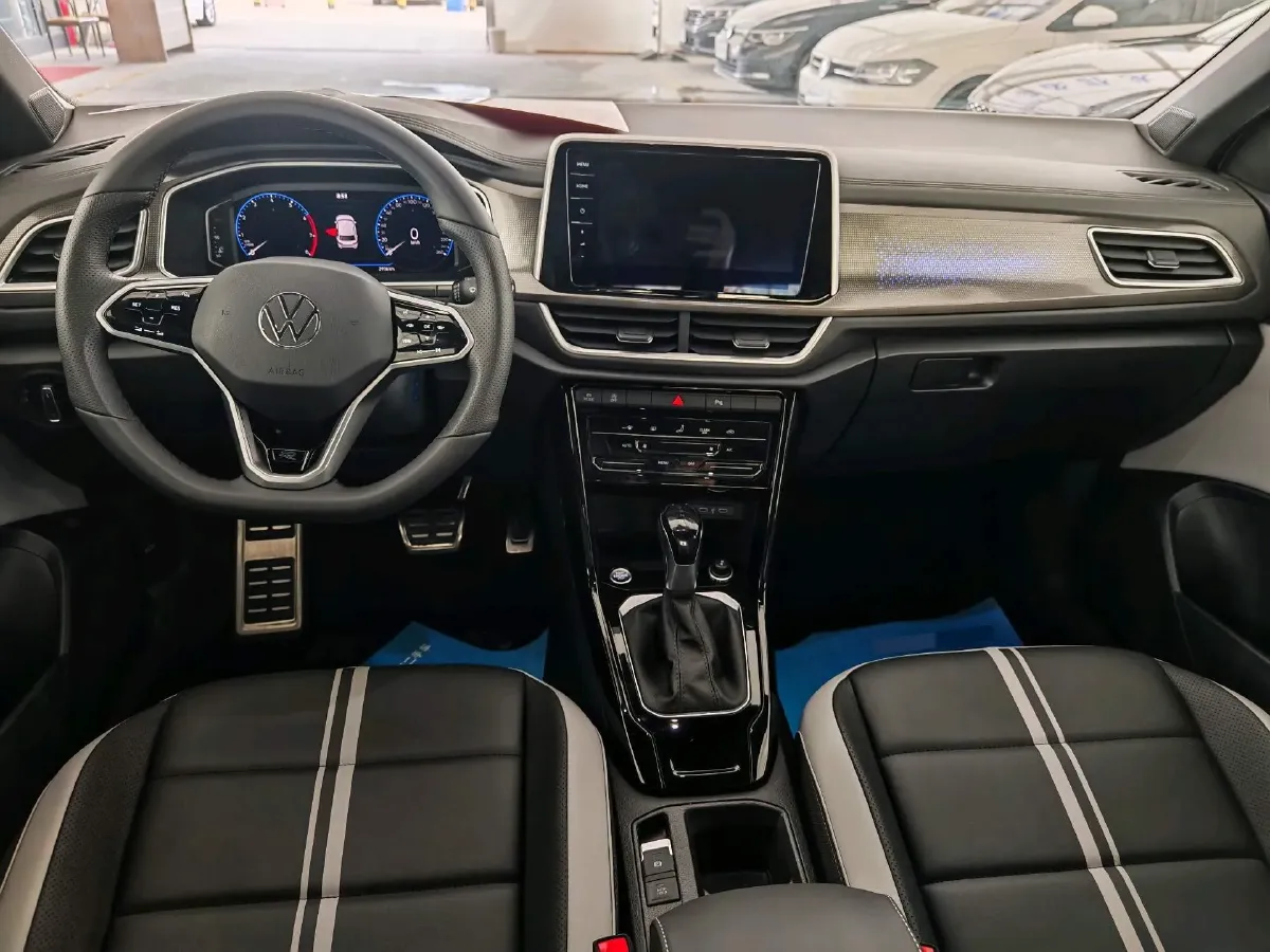 2024 Volkswagen T-Roc 1.5T 160HP L4 7DCT,autocango,china used car exporter,china ev exporter,chinese used car exporter,chinese used ev exporter
