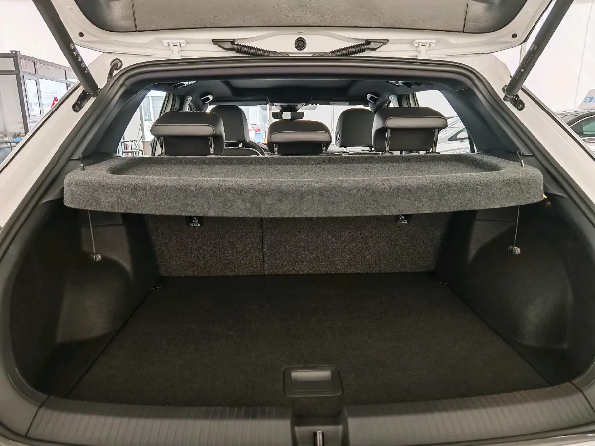 2024 Volkswagen T-Roc 1.5T 160HP L4 7DCT,autocango,china used car exporter,china ev exporter,chinese used car exporter,chinese used ev exporter