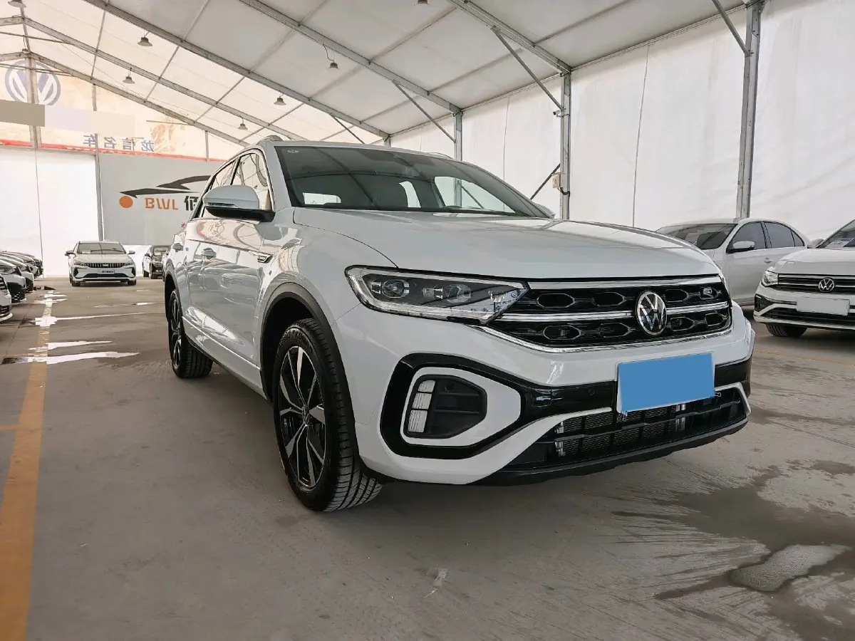 2024 Volkswagen T-Roc 1.5T 160HP L4 7DCT,autocango,china used car exporter,china ev exporter,chinese used car exporter,chinese used ev exporter