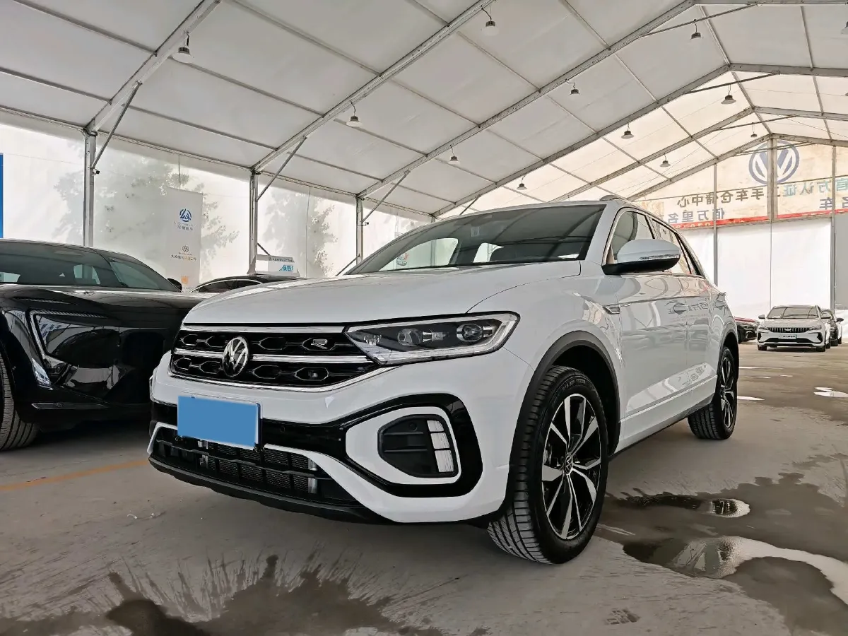 2024 Volkswagen T-Roc 1.5T 160HP L4 7DCT,autocango,china used car exporter,china ev exporter,chinese used car exporter,chinese used ev exporter