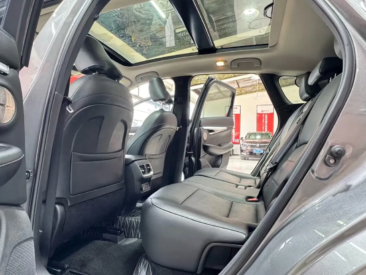 2018 Mitsubishi Pajero 3.0L 174HP V6 5AT,autocango,china used car exporter,china ev exporter,chinese used car exporter,chinese used ev exporter