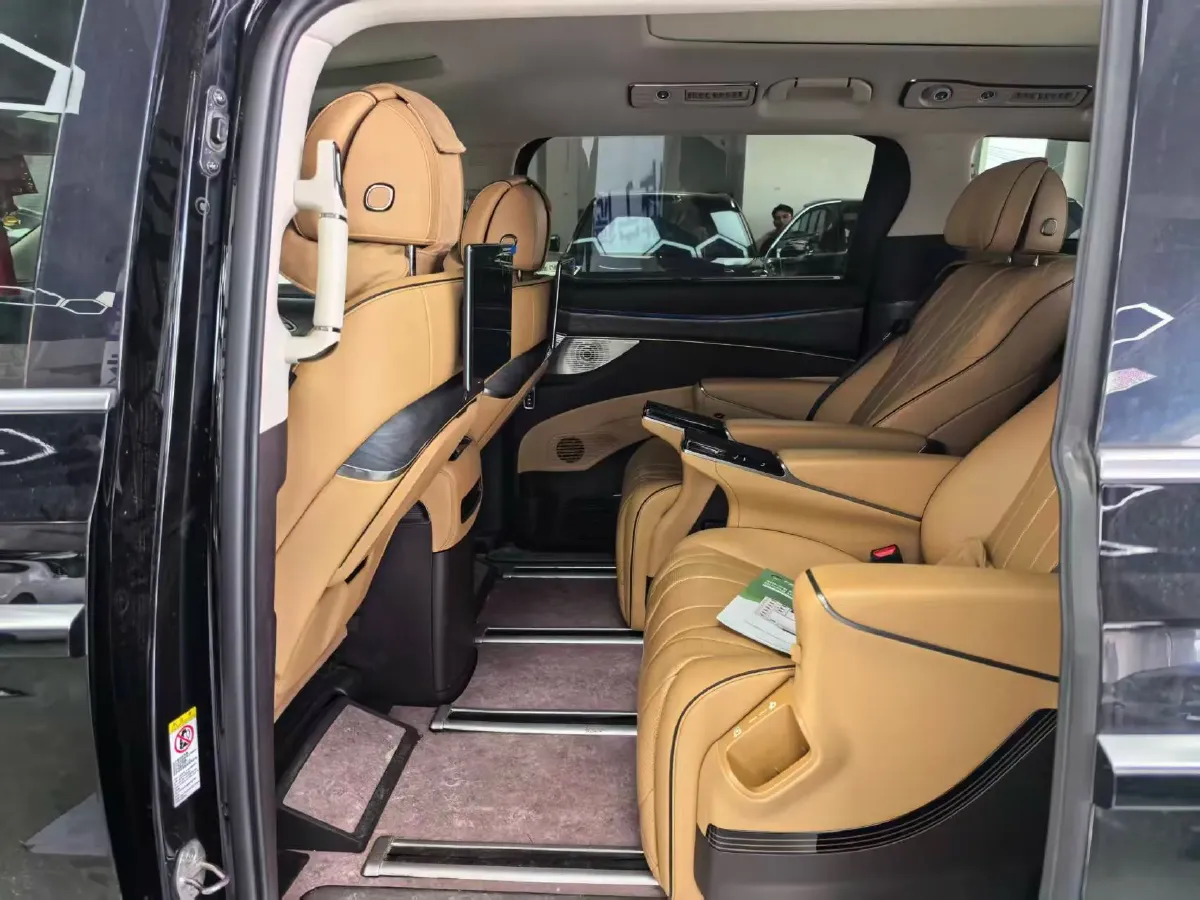 2024 Denza D9 1.5T 139HP L4 E-CVT PHEV 40KWH,autocango,china used car exporter,china ev exporter,chinese used car exporter,chinese used ev exporter