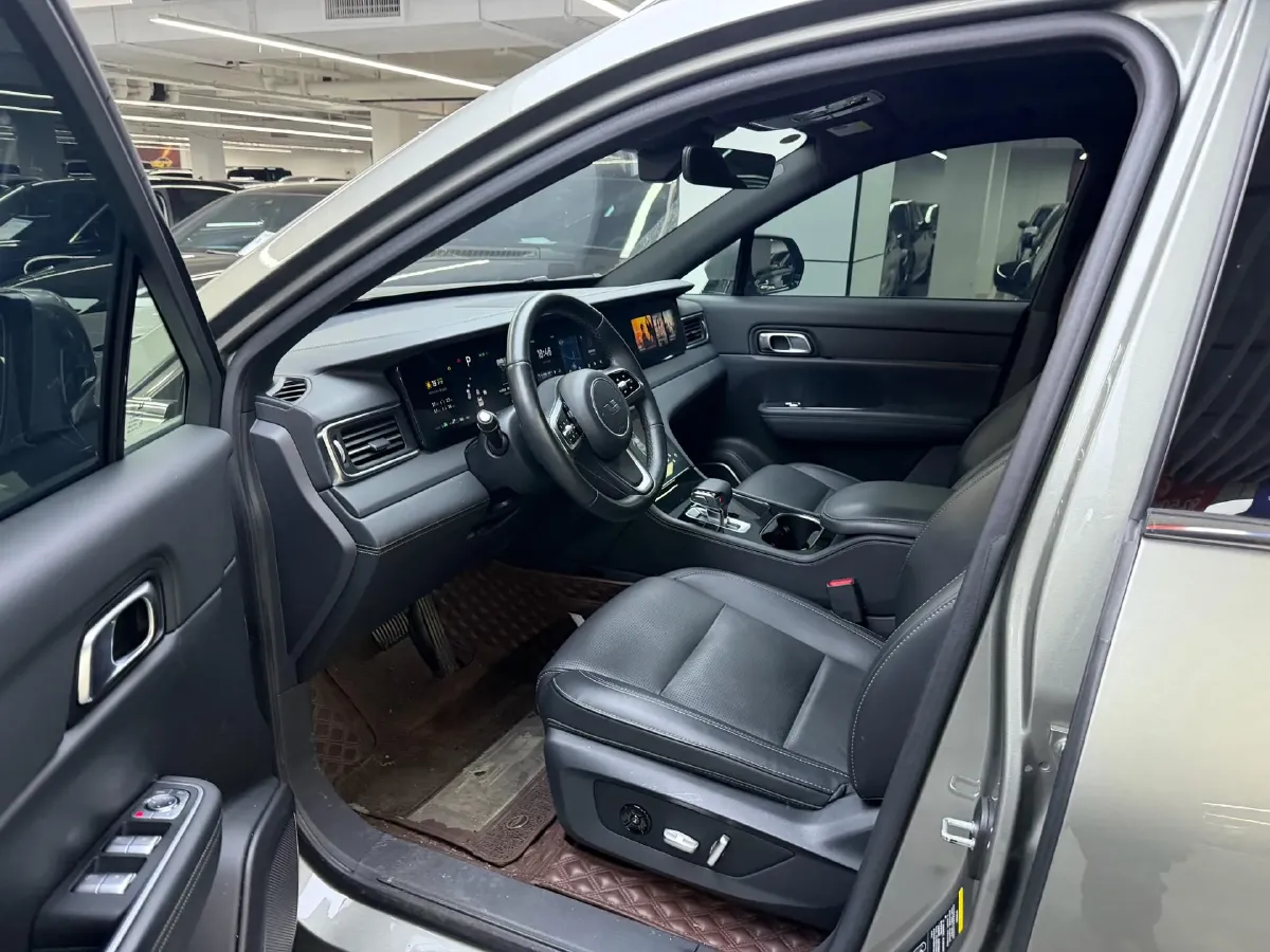 2021 Li ONE Range Extended 131HP REEV 40.5KWH,autocango,china used car exporter,china ev exporter,chinese used car exporter,chinese used ev exporter