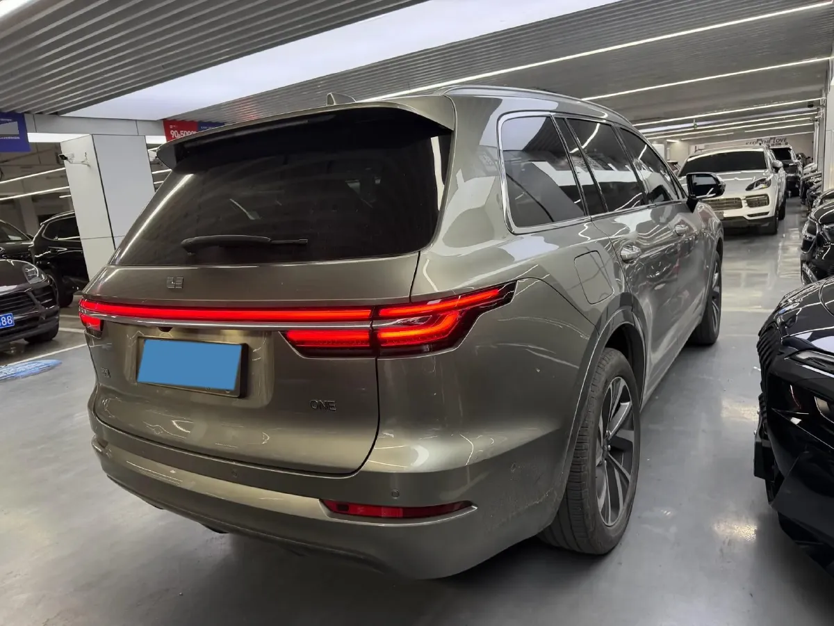 2021 Li ONE Range Extended 131HP REEV 40.5KWH,autocango,china used car exporter,china ev exporter,chinese used car exporter,chinese used ev exporter