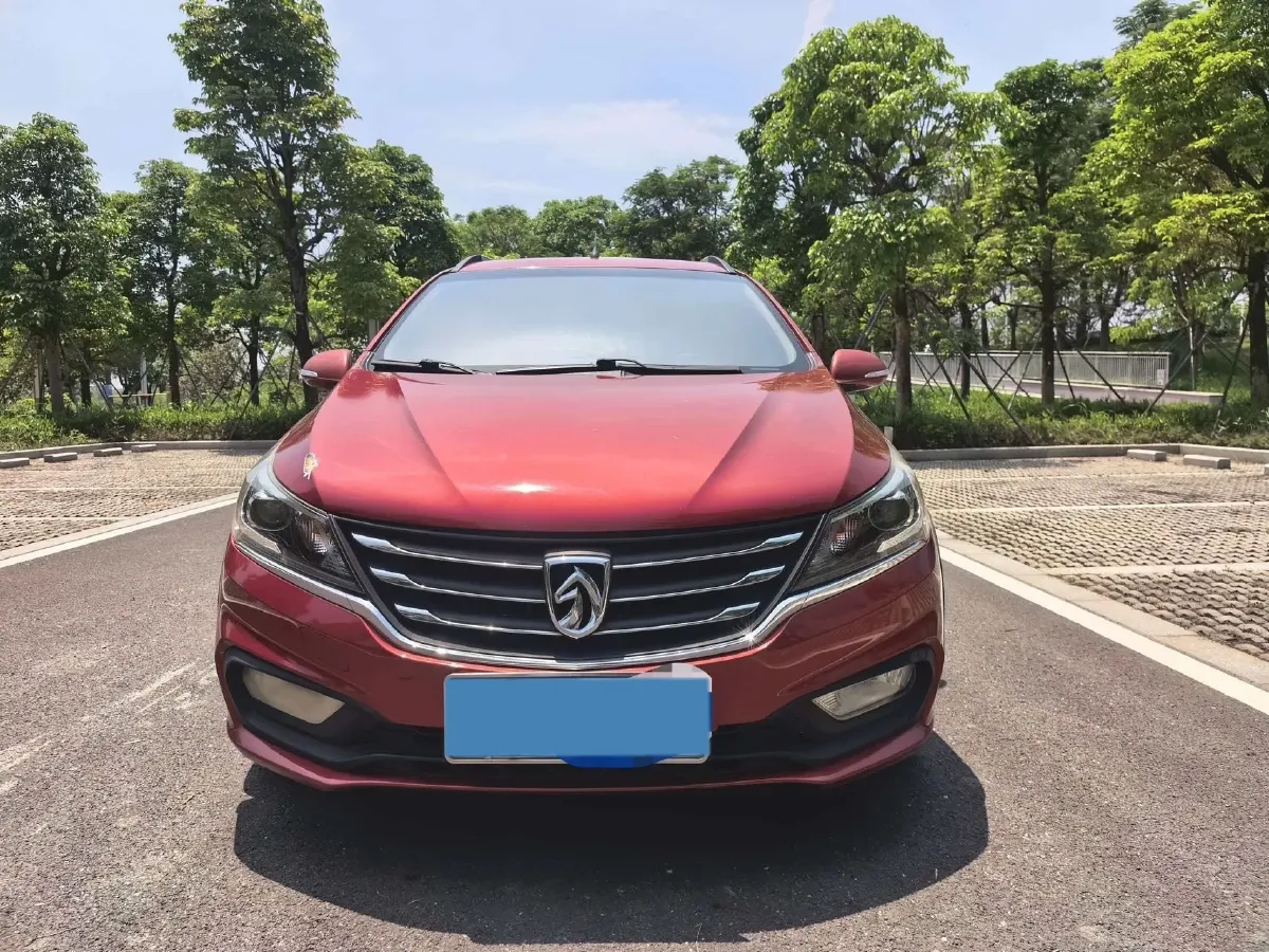 2017 BaoJun 310W 1.5L 112HP L4 6MT,autocango,china used car exporter,china ev exporter,chinese used car exporter,chinese used ev exporter