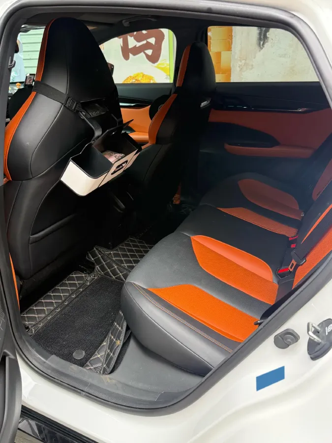 2023 ChangAn UNI-V 2.0T 233HP L4 8AT,autocango,china used car exporter,china ev exporter,chinese used car exporter,chinese used ev exporter