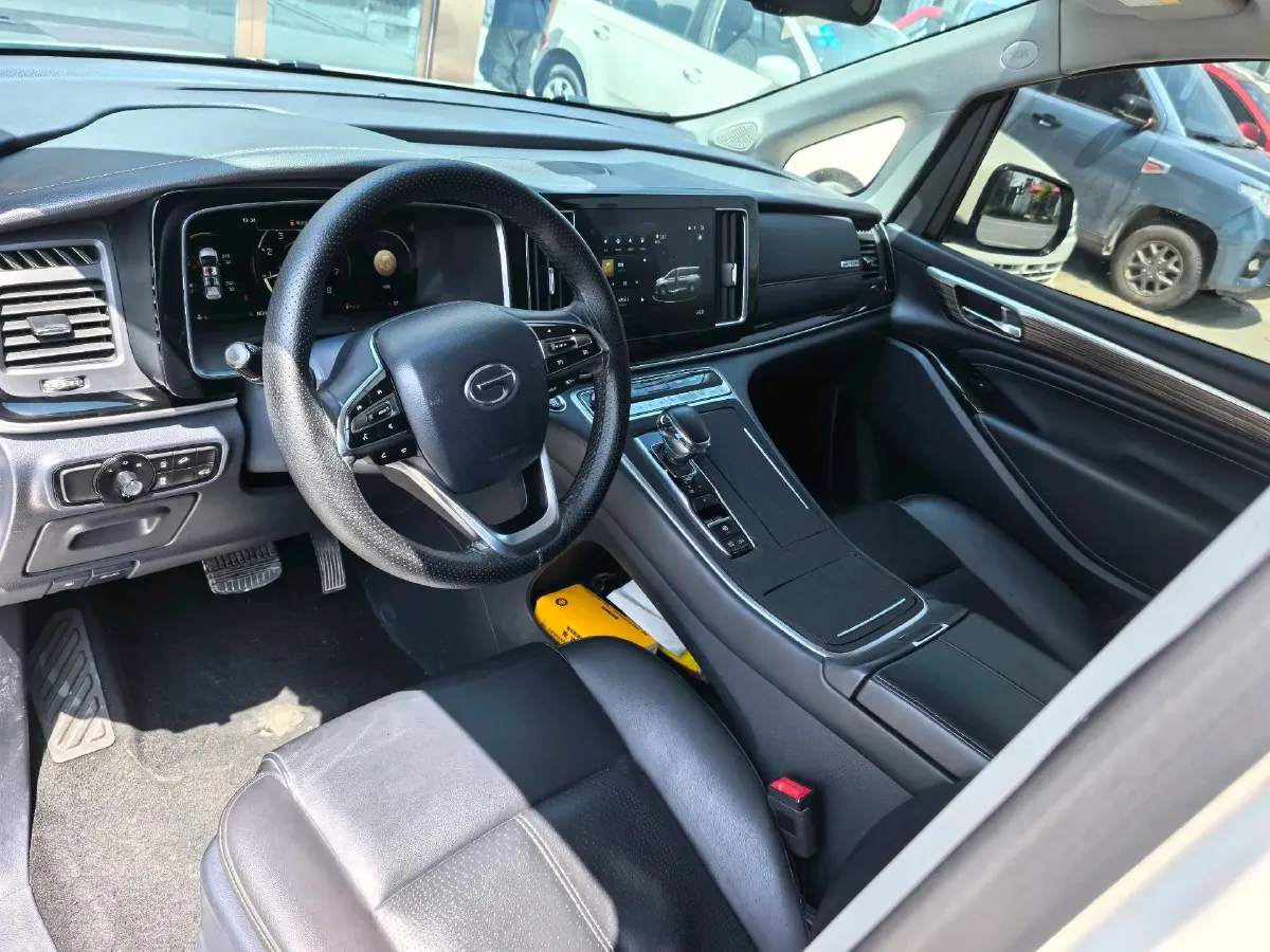 2021 GAC Trumpchi M8 2.0T 252HP L4 8AT,autocango,china used car exporter,china ev exporter,chinese used car exporter,chinese used ev exporter