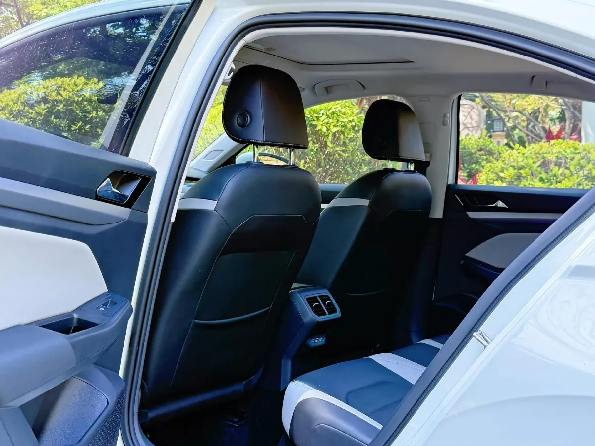 2024 Volkswagen Bora 1.5T 160HP L4 7DCT,autocango,china used car exporter,china ev exporter,chinese used car exporter,chinese used ev exporter