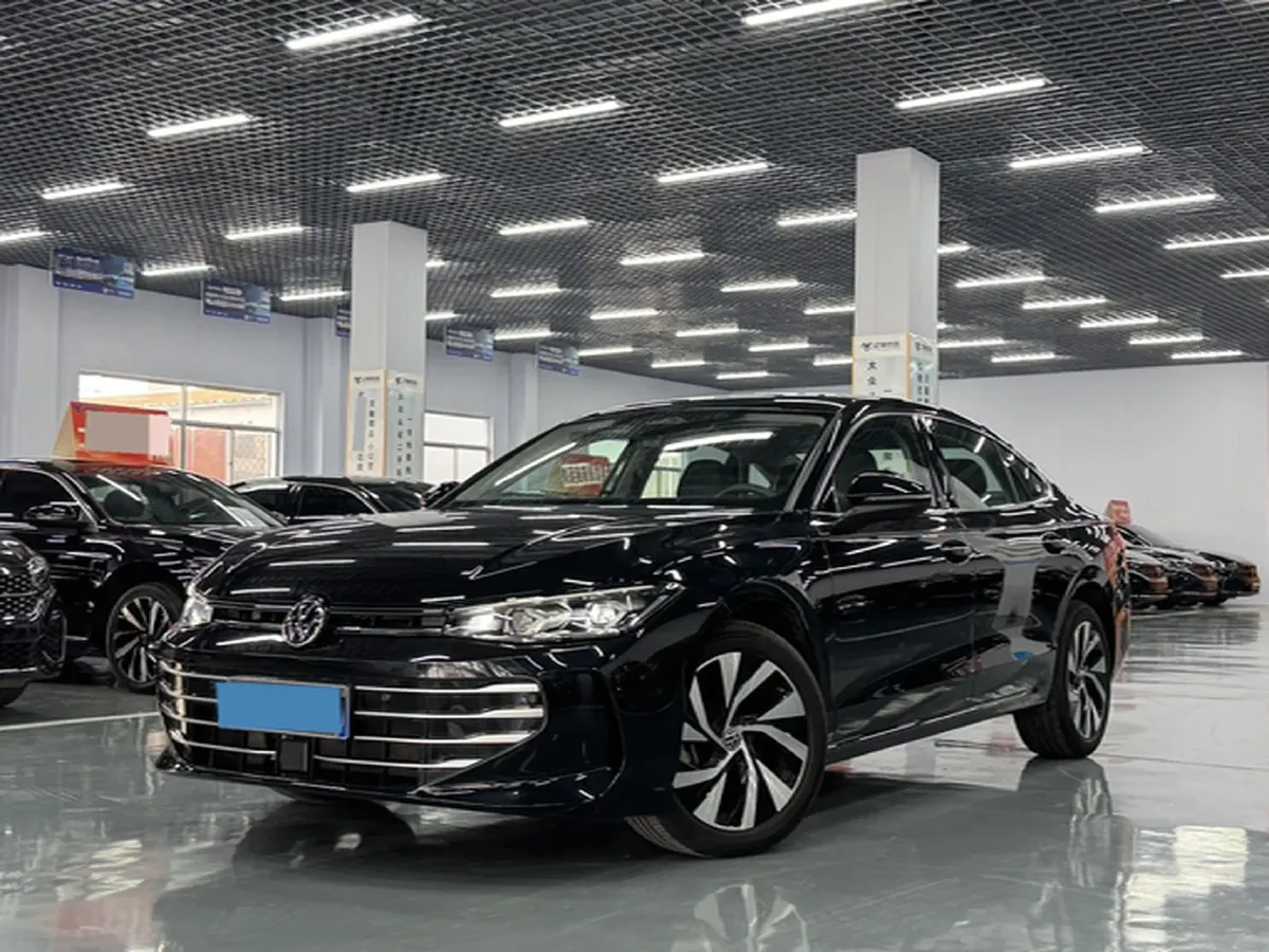 2025 Volkswagen Passat 2.0T 220HP L4 7DCT,autocango,china used car exporter,china ev exporter,chinese used car exporter,chinese used ev exporter