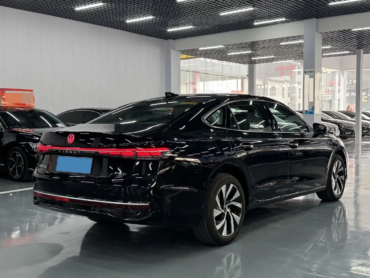 2025 Volkswagen Passat 2.0T 220HP L4 7DCT,autocango,china used car exporter,china ev exporter,chinese used car exporter,chinese used ev exporter