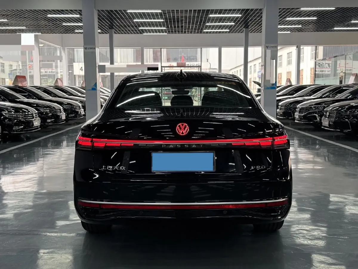 2025 Volkswagen Passat 2.0T 220HP L4 7DCT,autocango,china used car exporter,china ev exporter,chinese used car exporter,chinese used ev exporter