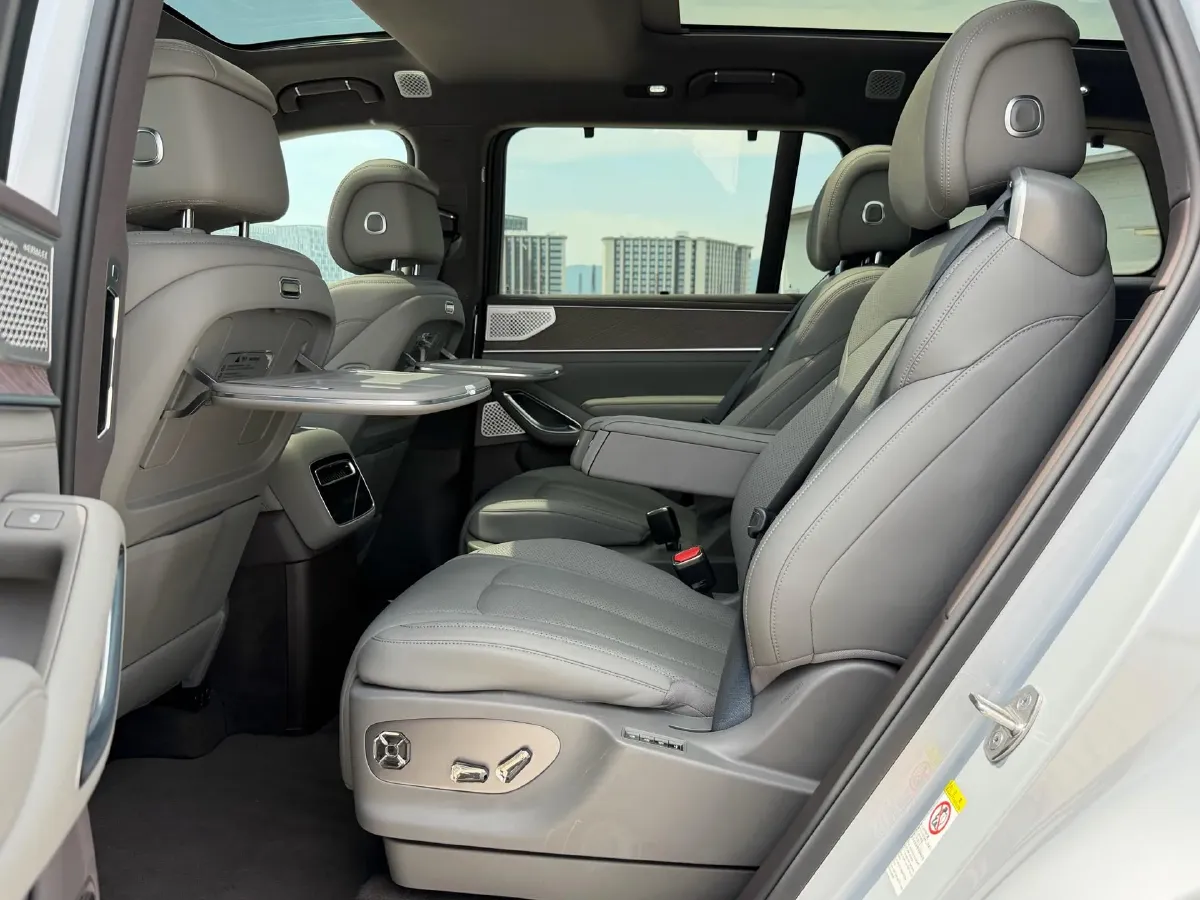 2026 Denza DenzaN9 2.0T 207HP L4 E-CVT PHEV,autocango,china used car exporter,china ev exporter,chinese used car exporter,chinese used ev exporter