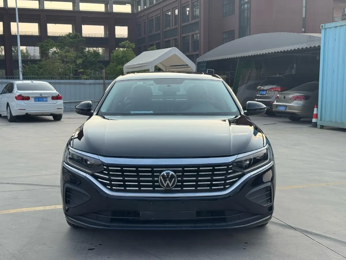 2024 Volkswagen Passat 1.4T 150HP L4 7DCT,autocango,china used car exporter,china ev exporter,chinese used car exporter,chinese used ev exporter