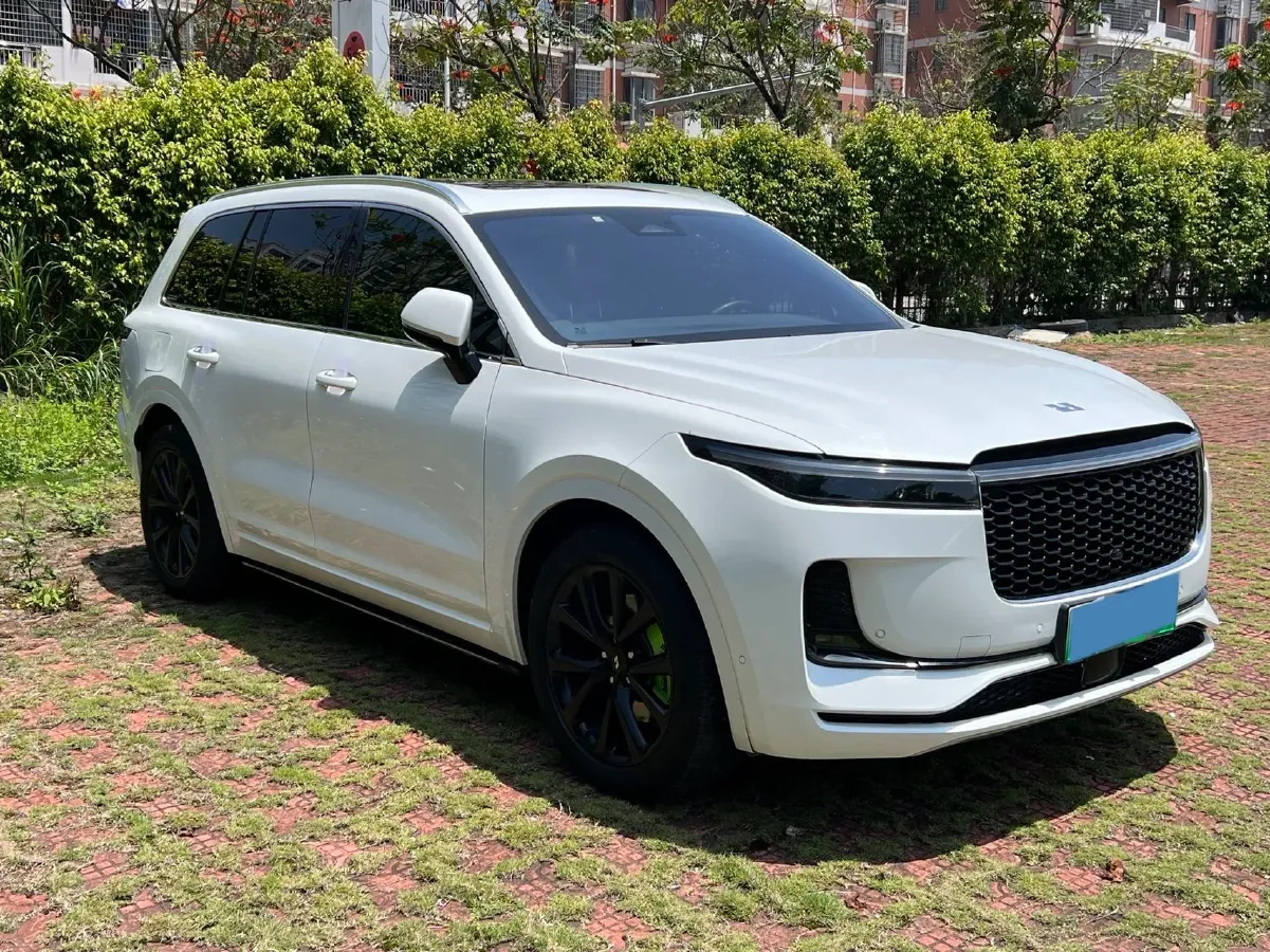 2021 Li ONE Range Extended 131HP REEV 40.5KWH,autocango,china used car exporter,china ev exporter,chinese used car exporter,chinese used ev exporter