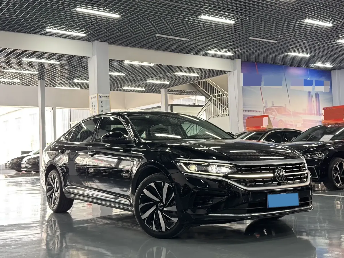 2024 Volkswagen Passat 2.0T 220HP L4 7DCT,autocango,china used car exporter,china ev exporter,chinese used car exporter,chinese used ev exporter