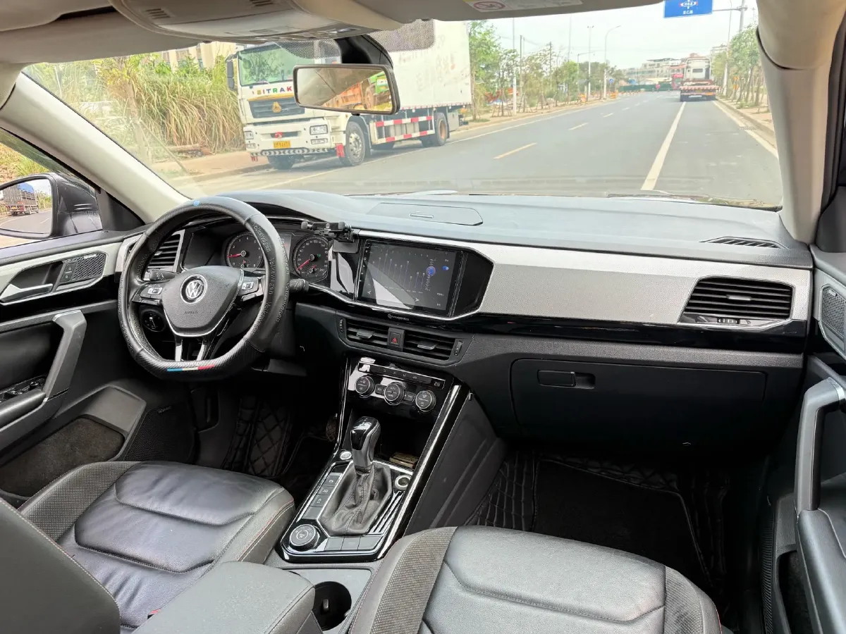 2019 Volkswagen Tayron 2.0T 186HP L4 7DCT,autocango,china used car exporter,china ev exporter,chinese used car exporter,chinese used ev exporter