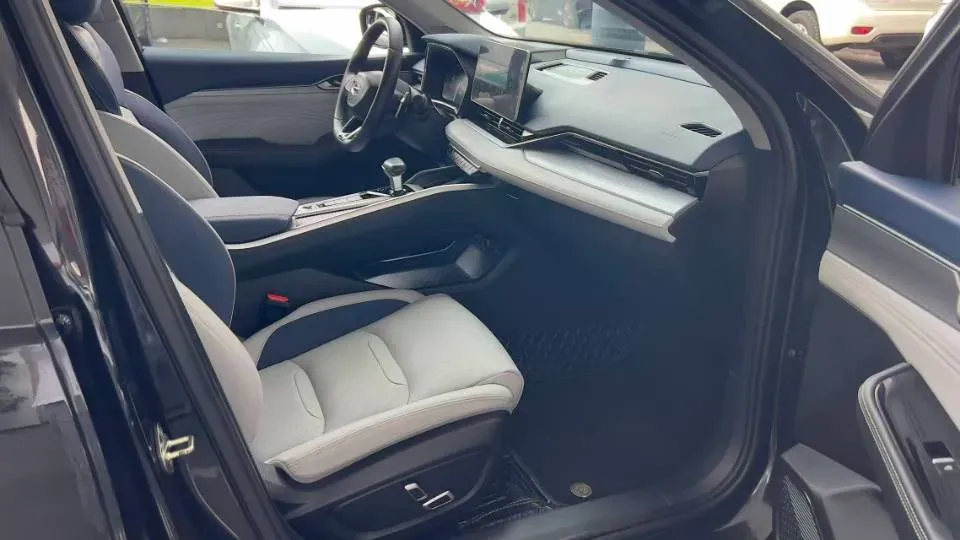 2021 Geely Preface 2.0T 190HP L4 7DCT,autocango,china used car exporter,china ev exporter,chinese used car exporter,chinese used ev exporter