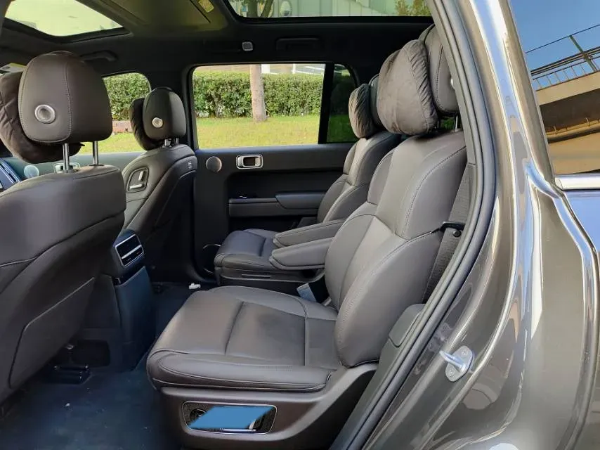 2022 Li L9 Range Extended 154HP REEV 42.6KWH,autocango,china used car exporter,china ev exporter,chinese used car exporter,chinese used ev exporter