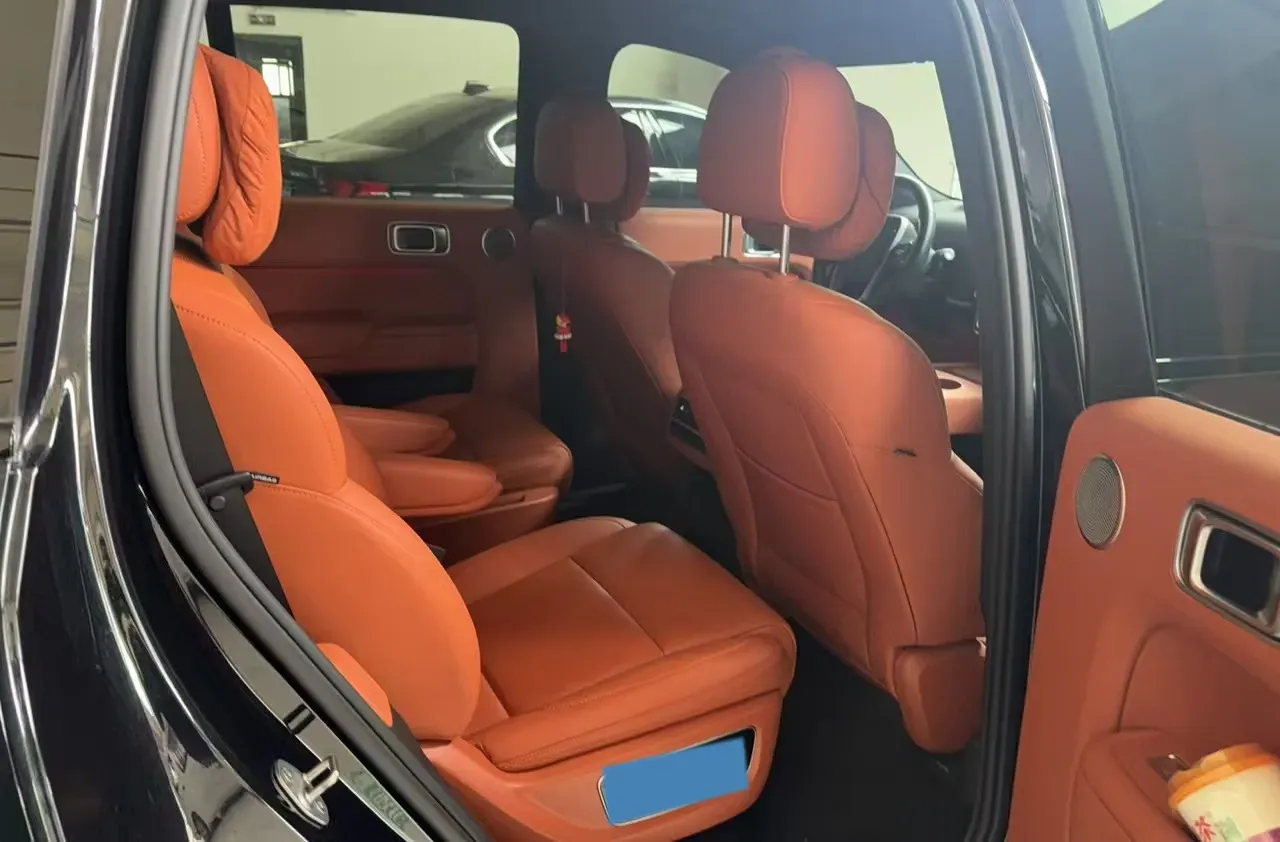 2023 Li L8 Range Extended 154HP REEV 40.9KWH,autocango,china used car exporter,china ev exporter,chinese used car exporter,chinese used ev exporter