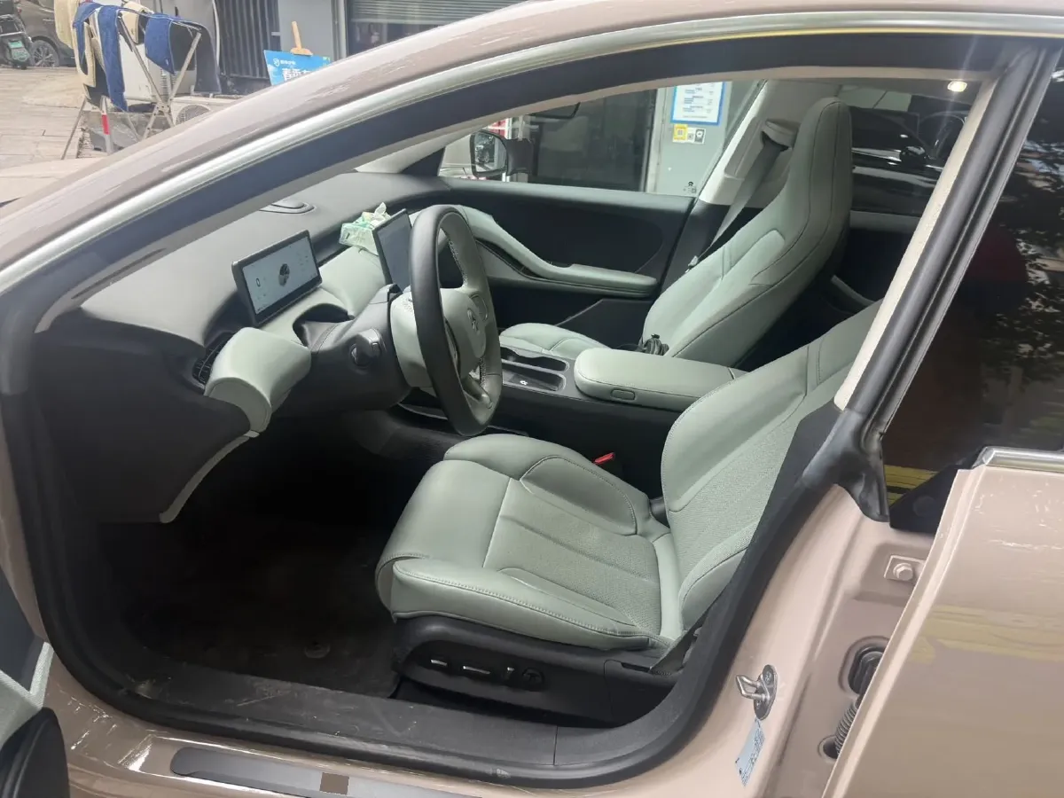 2022 JunTian HeiWuShi Youth 2.0T 203HP L4 6AT,autocango,china used car exporter,china ev exporter,chinese used car exporter,chinese used ev exporter