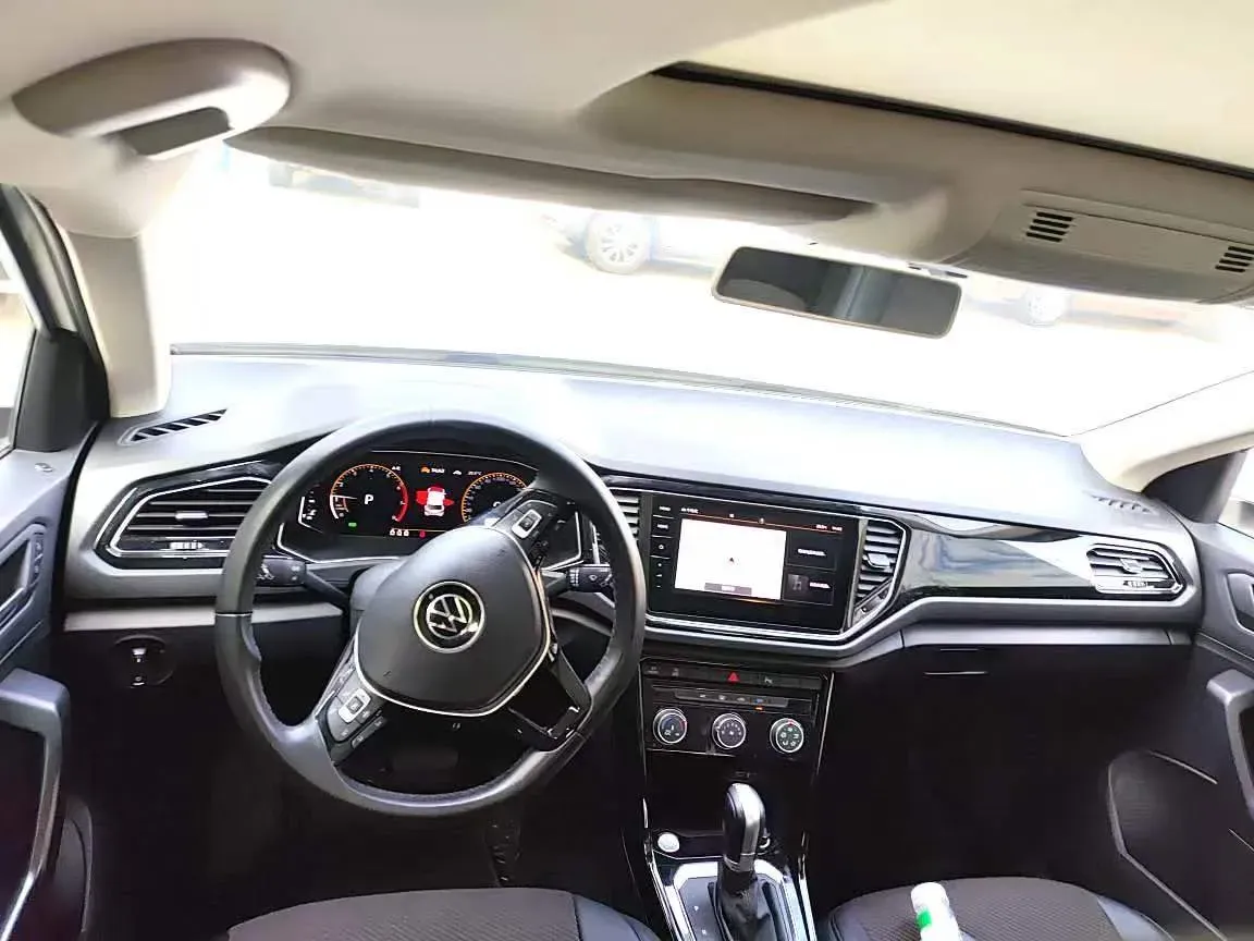 2022 Volkswagen T-Roc 1.4T 150HP L4 7DCT,autocango,china used car exporter,china ev exporter,chinese used car exporter,chinese used ev exporter