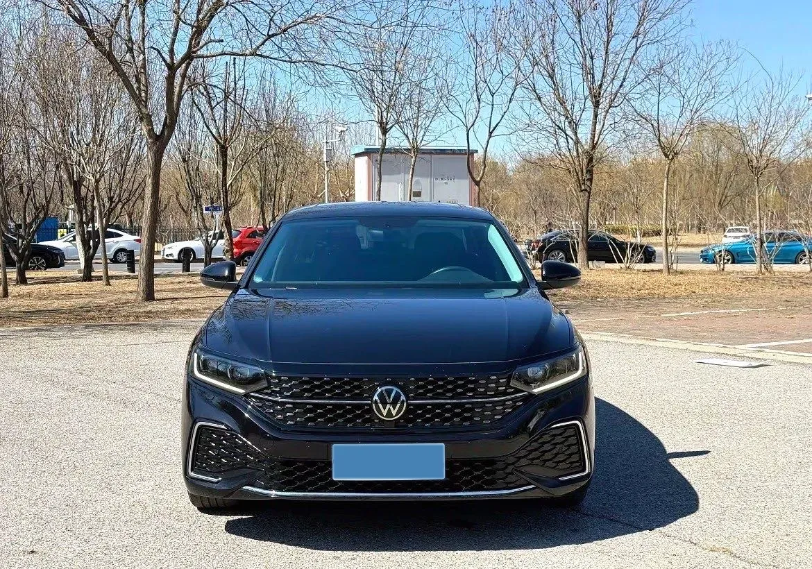 2023 Volkswagen Passat 2.0T 186HP L4 7DCT,autocango,china used car exporter,china ev exporter,chinese used car exporter,chinese used ev exporter