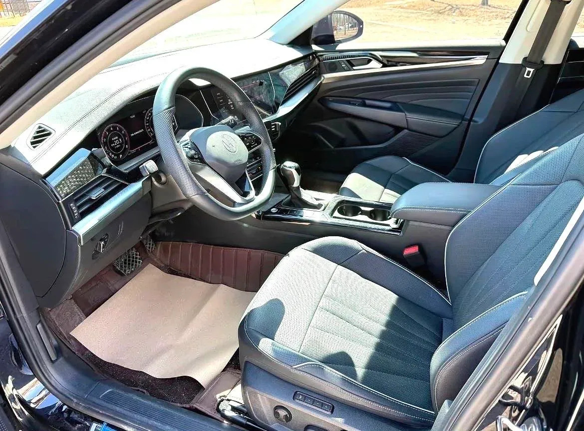 2023 Volkswagen Passat 2.0T 186HP L4 7DCT,autocango,china used car exporter,china ev exporter,chinese used car exporter,chinese used ev exporter