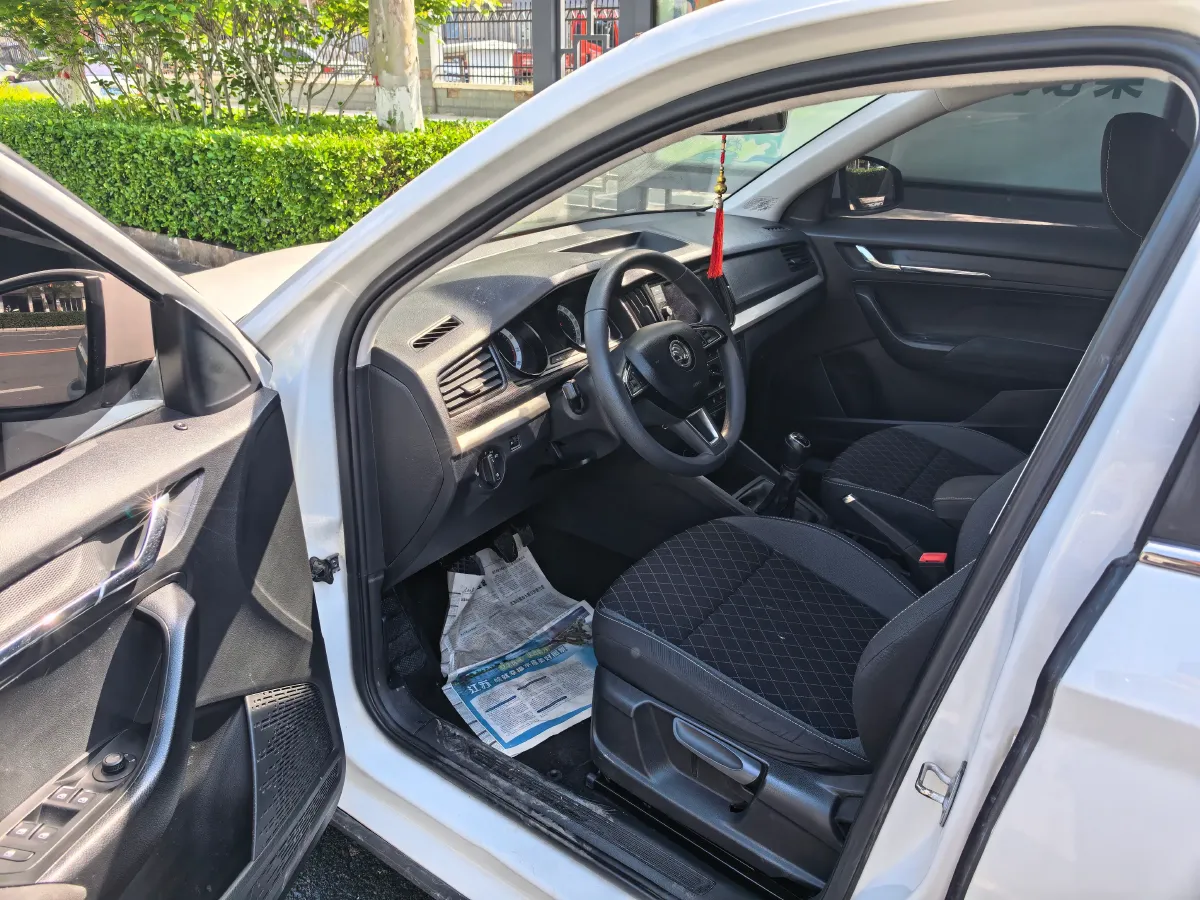 2018 Buick Excelle 1.0T 125HP L3 6MT,autocango,china used car exporter,china ev exporter,chinese used car exporter,chinese used ev exporter