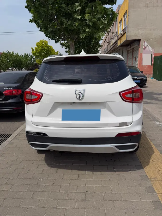 2017 BaoJun 510 1.5L 112HP L4 6MT,autocango,china used car exporter,china ev exporter,chinese used car exporter,chinese used ev exporter