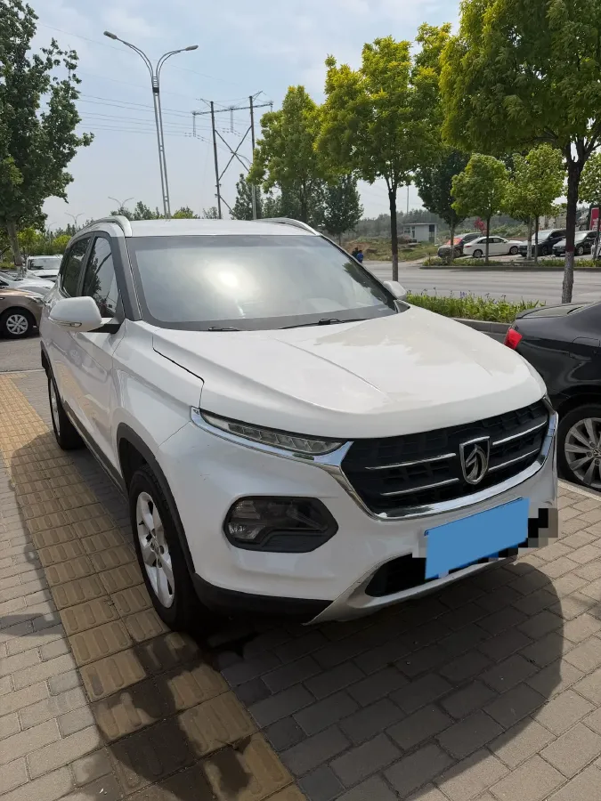 2017 BaoJun 510 1.5L 112HP L4 6MT,autocango,china used car exporter,china ev exporter,chinese used car exporter,chinese used ev exporter