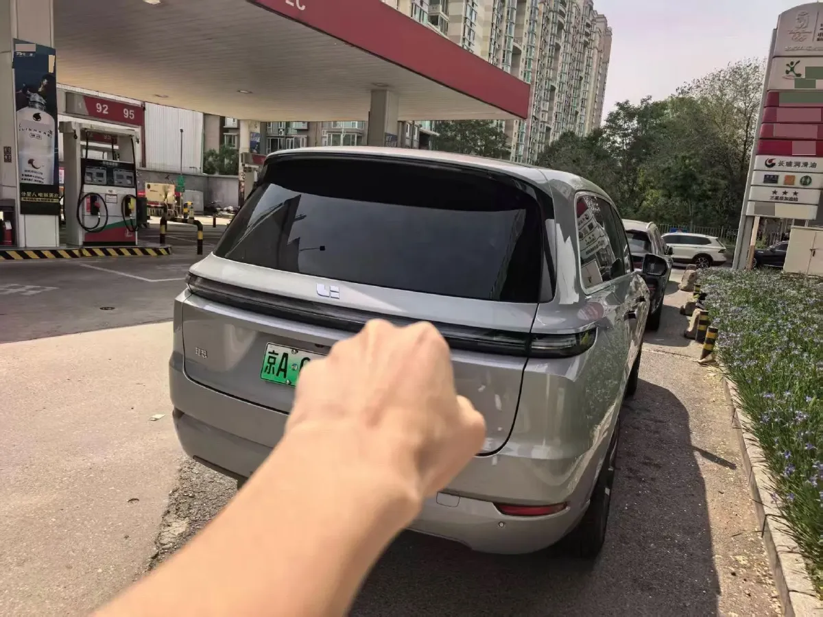 2024 Li L9 Range Extended 154HP REEV 52.3KWH,autocango,china used car exporter,china ev exporter,chinese used car exporter,chinese used ev exporter