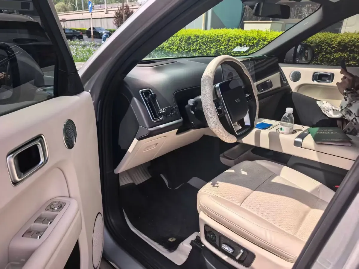 2024 Li L9 Range Extended 154HP REEV 52.3KWH,autocango,china used car exporter,china ev exporter,chinese used car exporter,chinese used ev exporter
