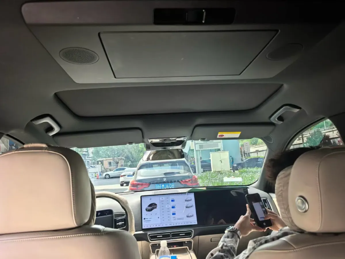 2024 Li L9 Range Extended 154HP REEV 52.3KWH,autocango,china used car exporter,china ev exporter,chinese used car exporter,chinese used ev exporter