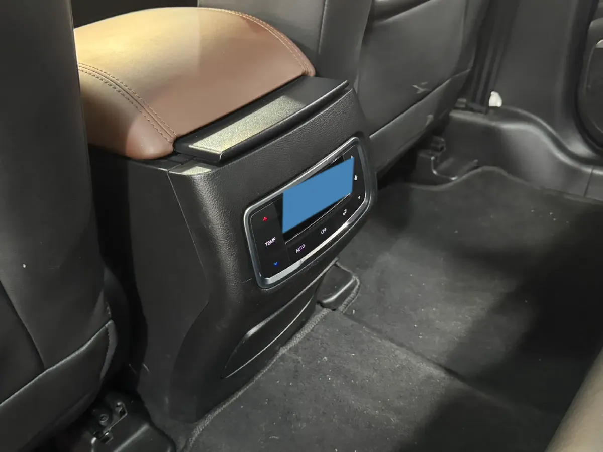 2017 GAC Trumpchi GS8 2.0T 201HP L4 6AT,autocango,china used car exporter,china ev exporter,chinese used car exporter,chinese used ev exporter