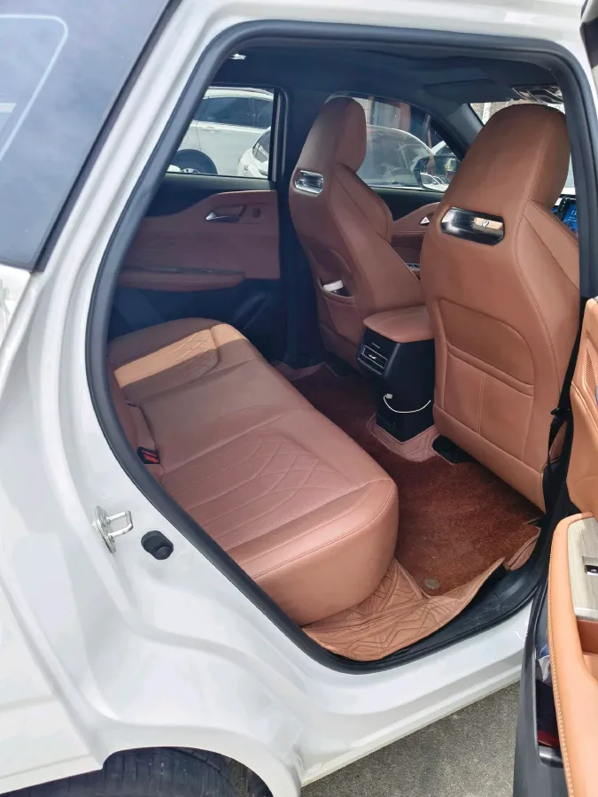 2024 ChangAn UNI-Z 1.5L 98HP L4 E-CVT PHEV 18.4KWH,autocango,china used car exporter,china ev exporter,chinese used car exporter,chinese used ev exporter