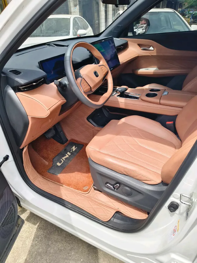 2024 ChangAn UNI-Z 1.5L 98HP L4 E-CVT PHEV 18.4KWH,autocango,china used car exporter,china ev exporter,chinese used car exporter,chinese used ev exporter