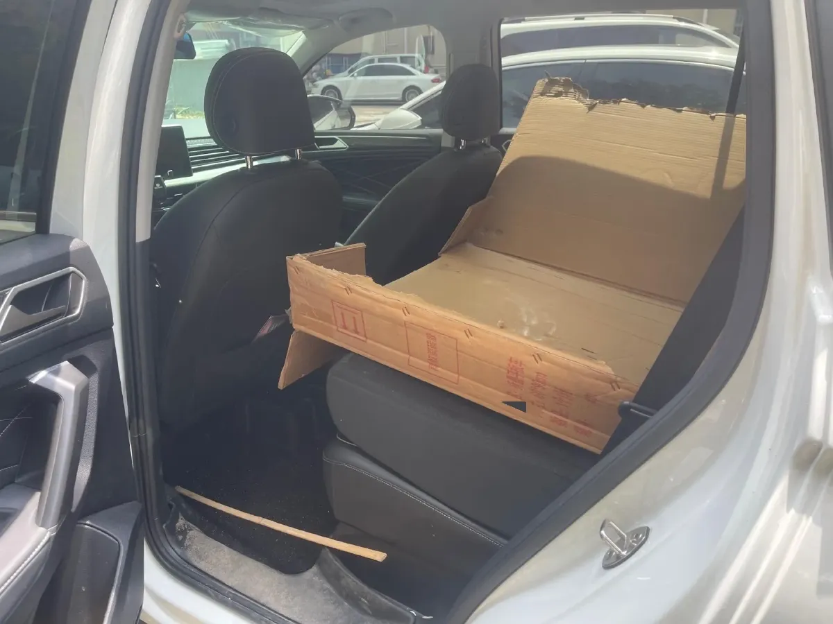 2024 Volkswagen Tiguan L 2.0T 186HP L4 7DCT,autocango,china used car exporter,china ev exporter,chinese used car exporter,chinese used ev exporter