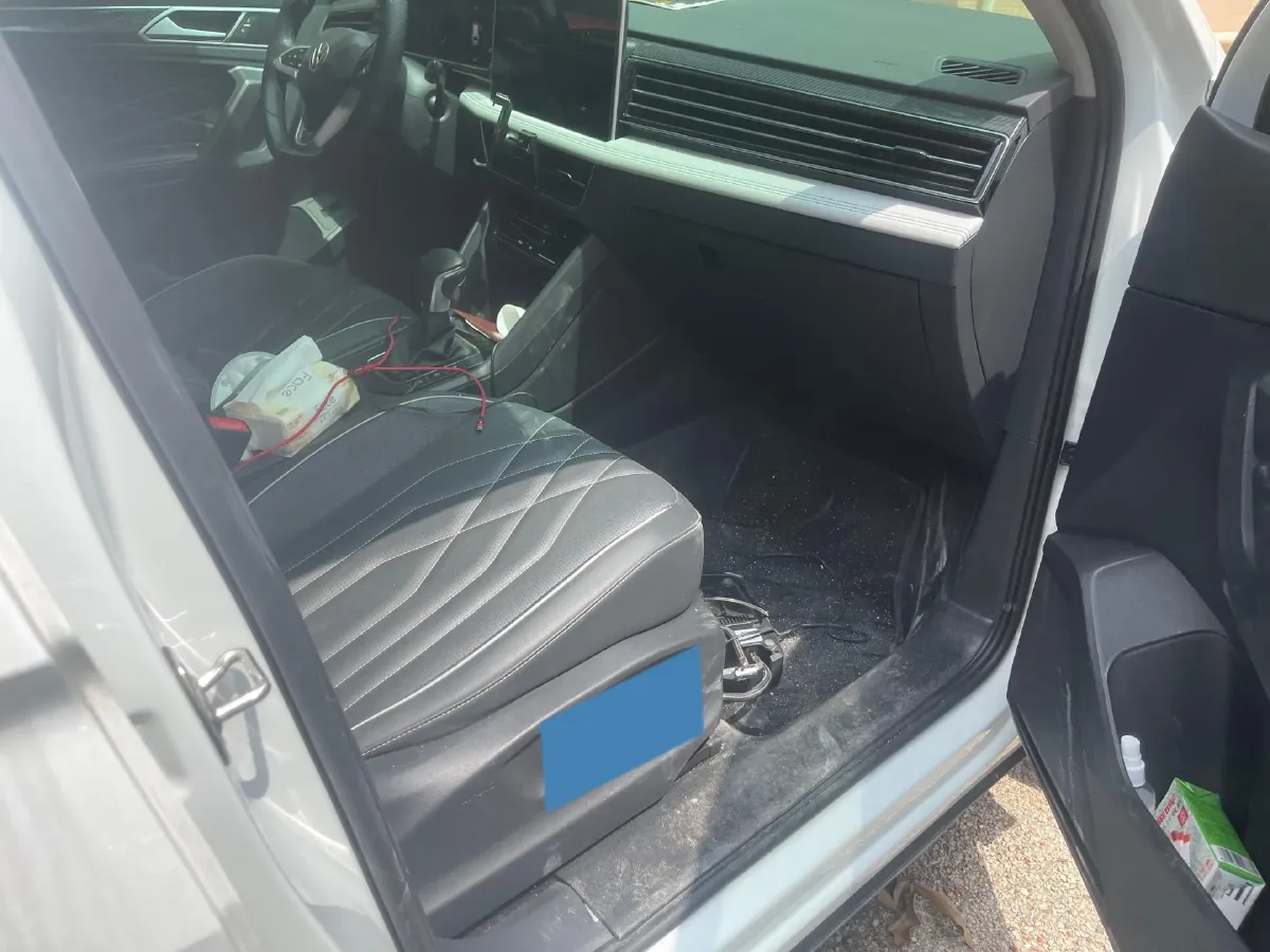 2024 Volkswagen Tiguan L 2.0T 186HP L4 7DCT,autocango,china used car exporter,china ev exporter,chinese used car exporter,chinese used ev exporter