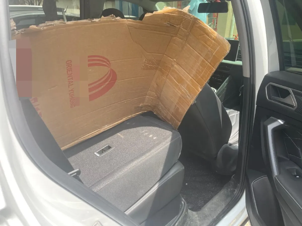 2024 Volkswagen Tiguan L 2.0T 186HP L4 7DCT,autocango,china used car exporter,china ev exporter,chinese used car exporter,chinese used ev exporter