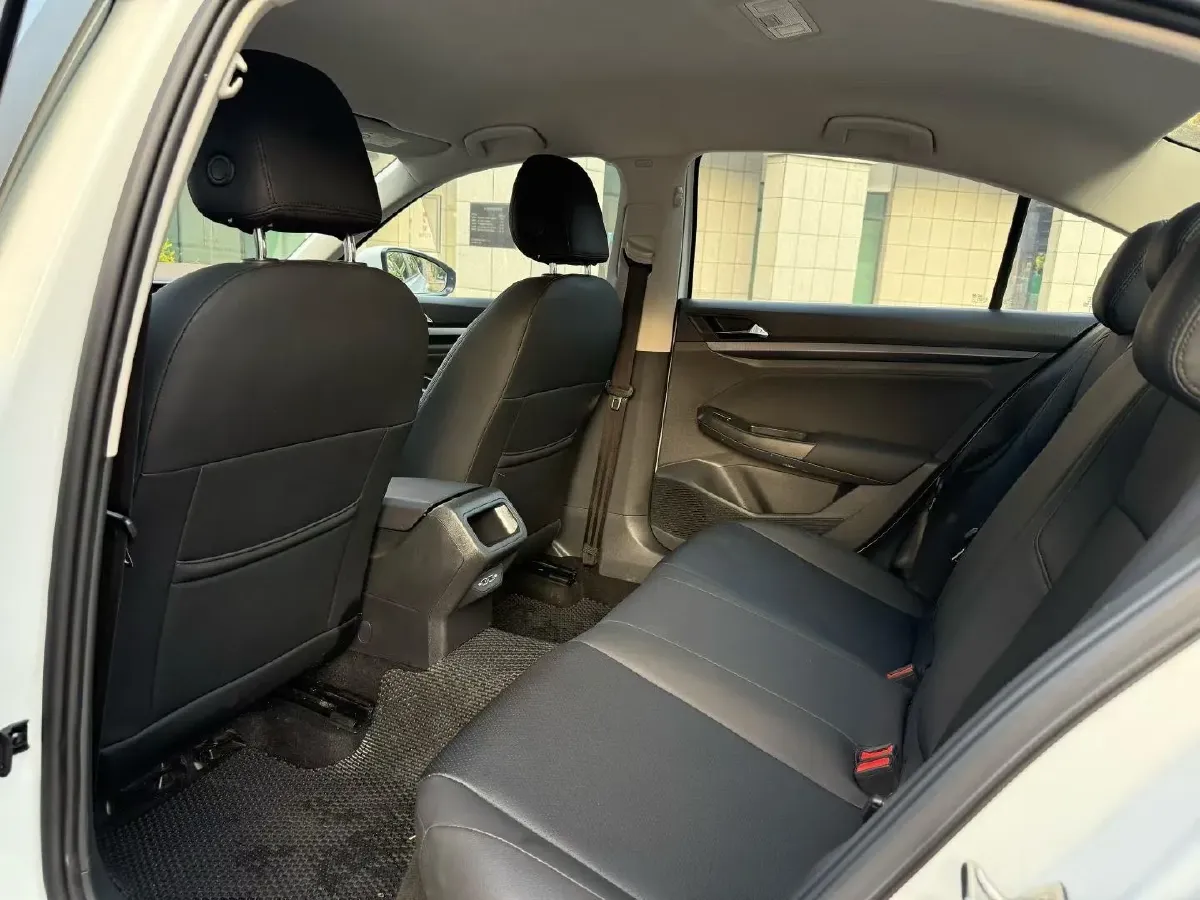 2023 Volkswagen Bora 1.2T 116HP L4 7DCT,autocango,china used car exporter,china ev exporter,chinese used car exporter,chinese used ev exporter