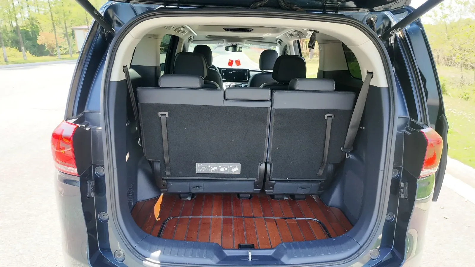 2021 GAC Trumpchi M8 2.0T 252HP L4 8AT,autocango,china used car exporter,china ev exporter,chinese used car exporter,chinese used ev exporter