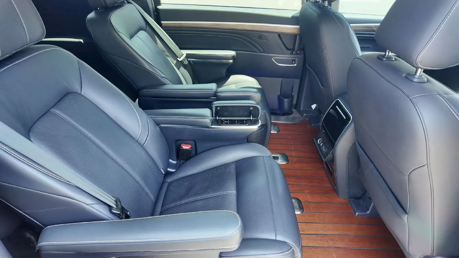 2021 GAC Trumpchi M8 2.0T 252HP L4 8AT,autocango,china used car exporter,china ev exporter,chinese used car exporter,chinese used ev exporter