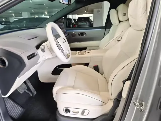 2025 Li i6 BEV,autocango,china used car exporter,china ev exporter,chinese used car exporter,chinese used ev exporter