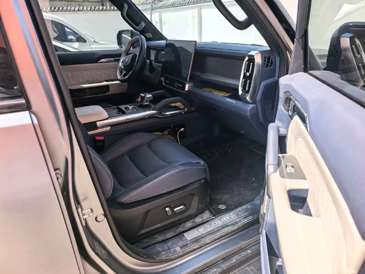 2024 Jetour ShanHai TravellerC-DM 1.5T 156HP L4 3DHT PHEV 43.24KWH,autocango,china used car exporter,china ev exporter,chinese used car exporter,chinese used ev exporter