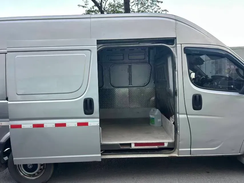 2021 DongFeng DFAC YuFeng 2.0T 127HP L4 6MT,autocango,china used car exporter,china ev exporter,chinese used car exporter,chinese used ev exporter