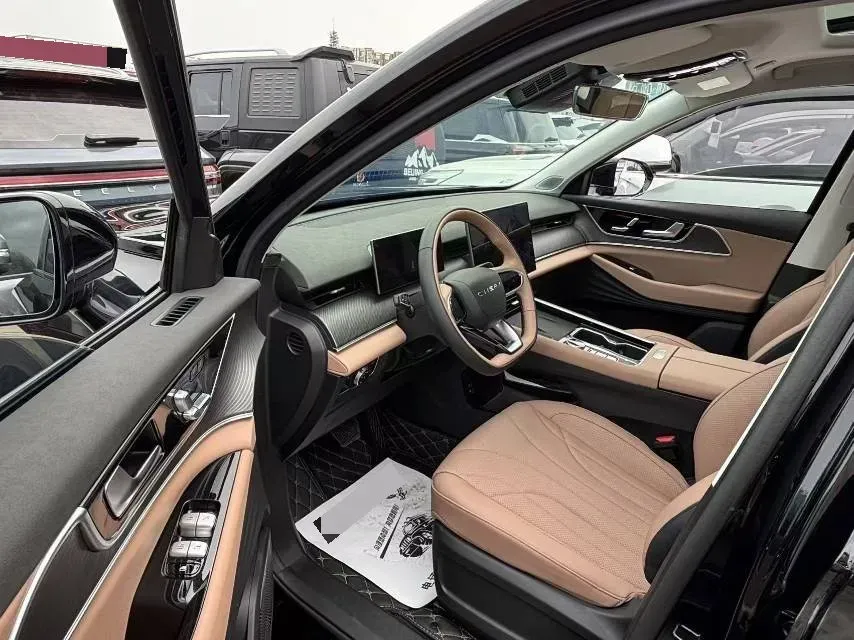 2024 Chery Tiggo8L 2.0T 254HP L4 8AT,autocango,china used car exporter,china ev exporter,chinese used car exporter,chinese used ev exporter