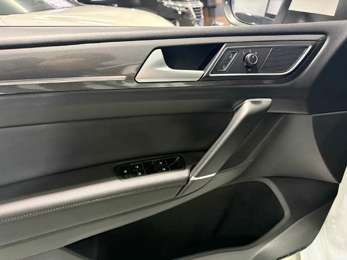 2018 Volkswagen Golf Sportsvan 1.4T 131HP L4 7DCT,autocango,china used car exporter,china ev exporter,chinese used car exporter,chinese used ev exporter