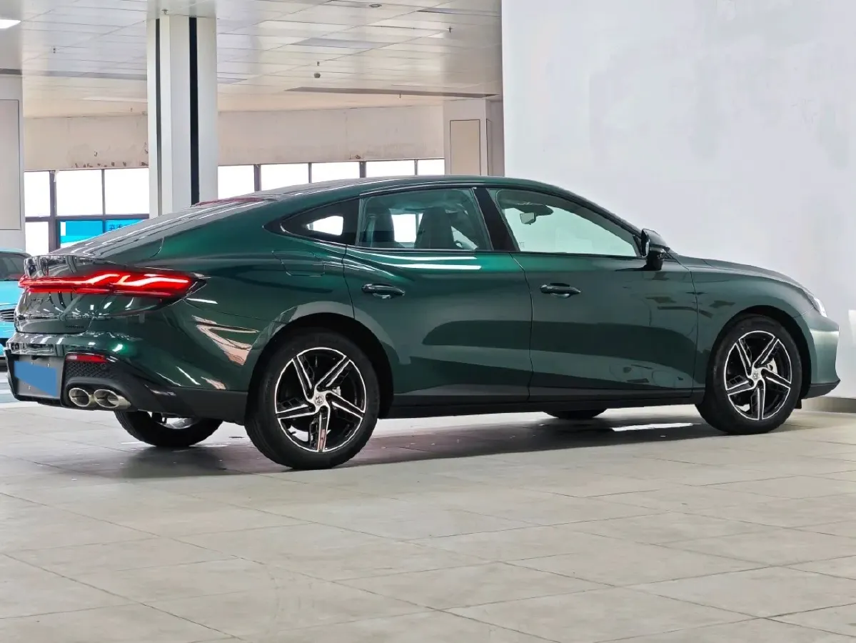 2023 MG 7 1.5T 188HP L4 7DCT,autocango,china used car exporter,china ev exporter,chinese used car exporter,chinese used ev exporter