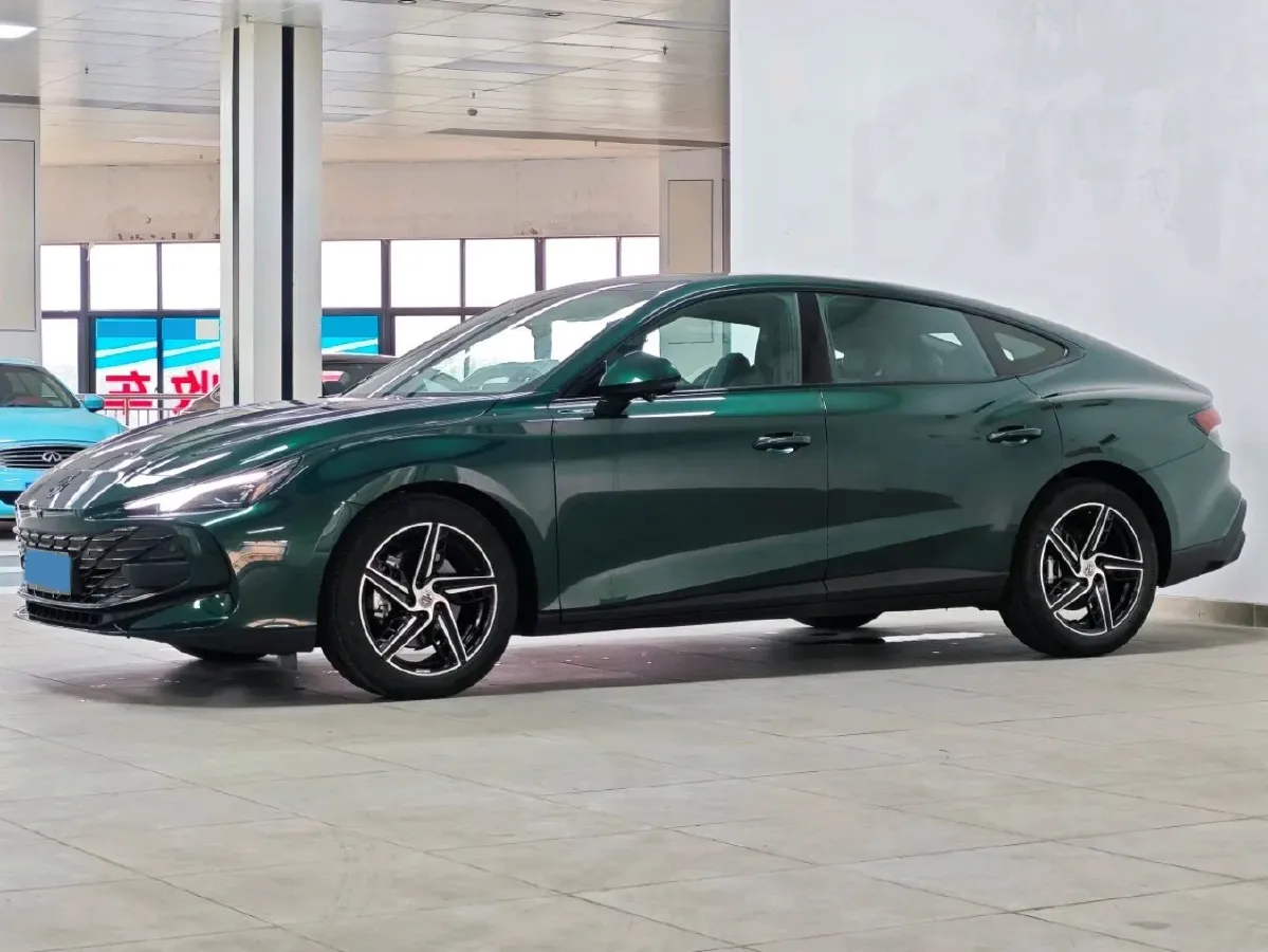 2023 MG 7 1.5T 188HP L4 7DCT,autocango,china used car exporter,china ev exporter,chinese used car exporter,chinese used ev exporter